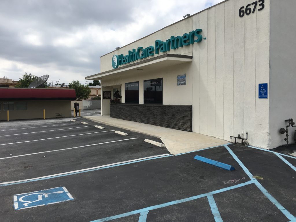 Front view of commercial office building at 6673 Foothill Blvd, Tujunga, CA 91042