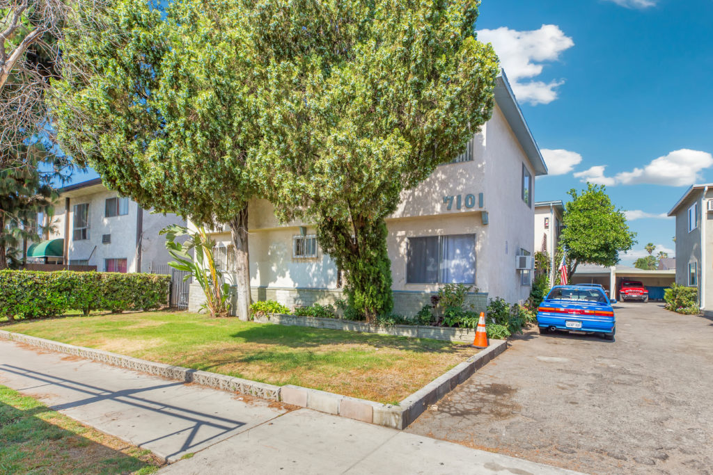 Photo of 7101 Coldwater Canyon Ave, North Hollywood, CA 91605